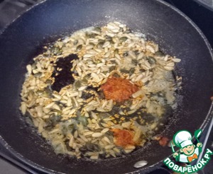 Салат с огурцом, сельдереем и йогуртом