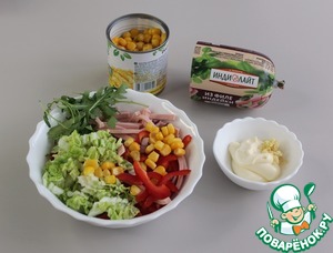 Салат с пекинской капустой и колбасой Салат с пекинской капустой и колбасой