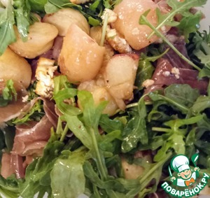 Салат с персиком и прошутто Салат с персиком и прошутто