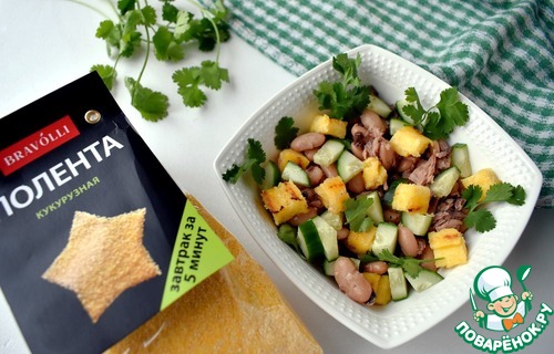 Салат с полентой и тунцом