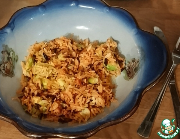 Салат с рисом, авокадо и кочудяном