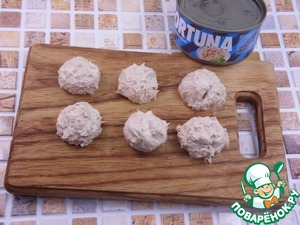 Салат с сырно-рыбными шариками Салат с сырно-рыбными шариками