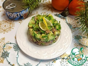 Салат с тунцом и авокадо