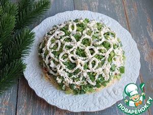 Салат с тунцом и маринованным имбирём