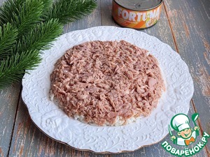 Салат с тунцом и маринованным имбирём