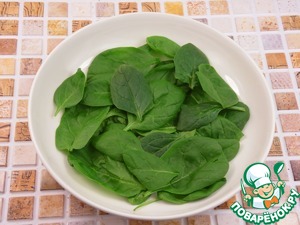 Салат с тунцом и шпинатом