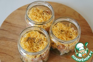 Салат с тушёнкой из индейки