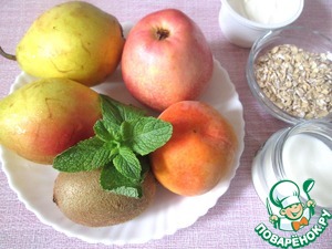 Салат с заправкой из сметаны и киви Салат с заправкой из сметаны и киви