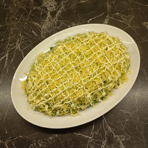 Салат &laquo;Сельдь под зеленой шубкой&raquo;