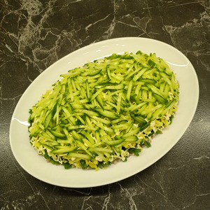 Салат &laquo;Сельдь под зеленой шубкой&raquo;