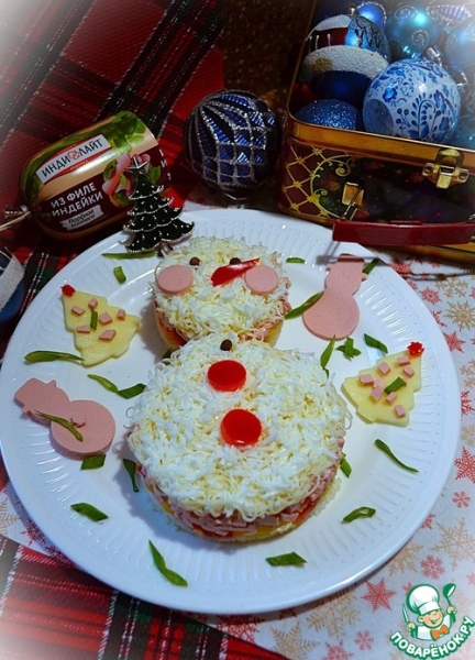 Салат слоёный "Снеговик" Салат слоёный "Снеговик"