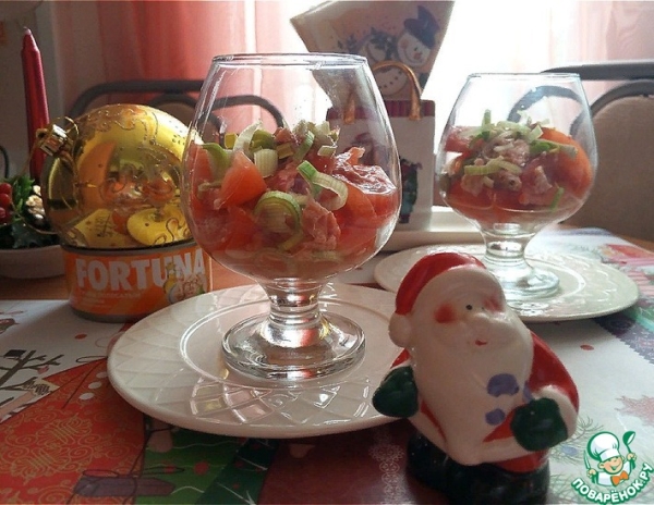 Салат-закуска из тунца и помидора