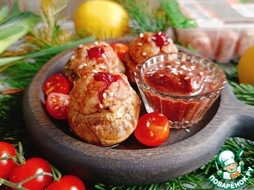 Шампиньоны с купатами и клюквой