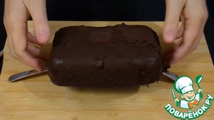 Шоколадный десерт с нежным творожным кремом