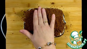 Шоколадный десерт с нежным творожным кремом