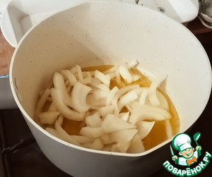 Шорбат Адас (чечевичный суп)