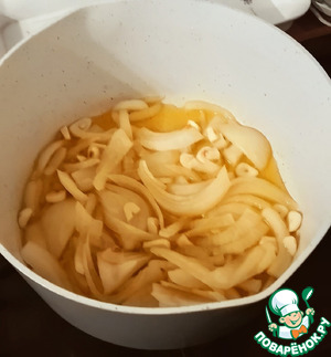 Шорбат Адас (чечевичный суп)