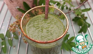 Шпинатно-щавелевый смузи с плодово-ягодным пюре Шпинатно-щавелевый смузи с плодово-ягодным пюре