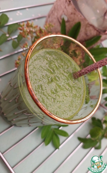 Шпинатно-щавелевый смузи с плодово-ягодным пюре Шпинатно-щавелевый смузи с плодово-ягодным пюре