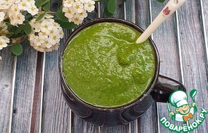 Шпинатный смузи с абрикосом и манго Шпинатный смузи с абрикосом и манго