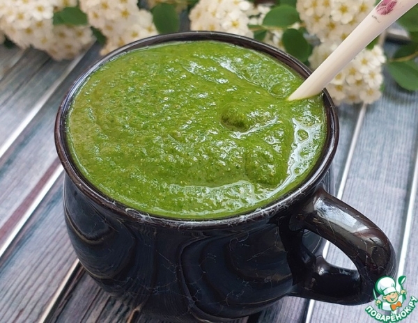 Шпинатный смузи с абрикосом и манго Шпинатный смузи с абрикосом и манго