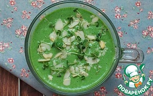 Шпинатный смузи с бананом и кефиром Шпинатный смузи с бананом и кефиром