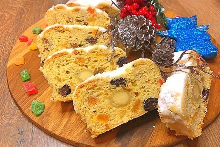 Штоллен с марципаном