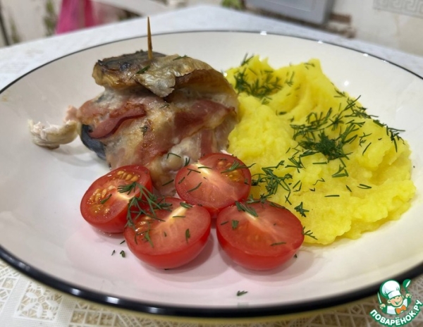 Скумбрия с беконом