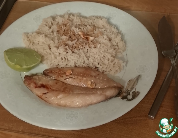Скумбрия с рисом по-тайски