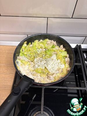 Сливочные спагетти с кабачками и курицей