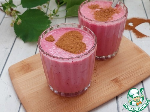 Сливовый йогурт с яблоком и свеклой Сливовый йогурт с яблоком и свеклой