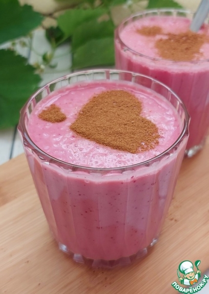 Сливовый йогурт с яблоком и свеклой Сливовый йогурт с яблоком и свеклой