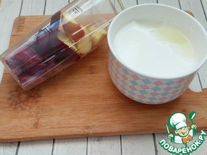 Сливовый йогурт с яблоком и свеклой Сливовый йогурт с яблоком и свеклой