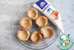 Слоеные корзиночки с чизкейком Слоеные корзиночки с чизкейком