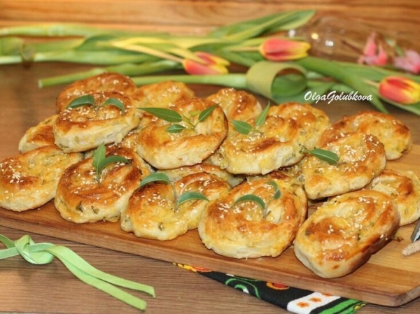 Слоеные пирожки с начинкой Слоеные пирожки с начинкой