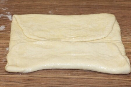 Слоеные пирожки с начинкой Слоеные пирожки с начинкой