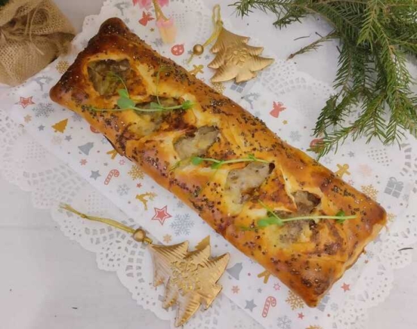 Слоеный пирог с мясом и сыром Слоеный пирог с мясом и сыром