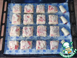 Слоистое печенье с малиновым джемом
