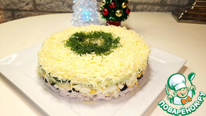 Слоёный салат с черносливом и курицей Слоёный салат с черносливом и курицей