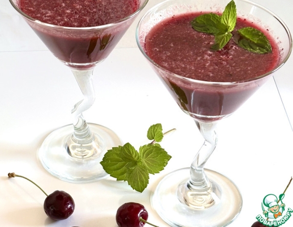 Смузи из арбуза и вишни Смузи из арбуза и вишни