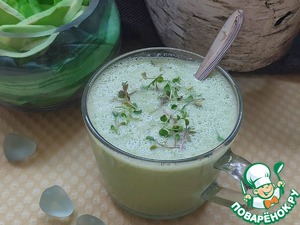 Смузи из стеблей листовой зелени Смузи из стеблей листовой зелени