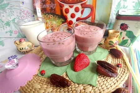 Смузи клубничный на кефире Смузи клубничный на кефире