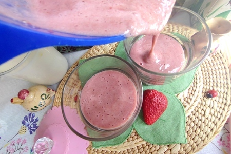 Смузи клубничный на кефире Смузи клубничный на кефире