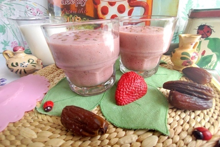 Смузи клубничный на кефире Смузи клубничный на кефире