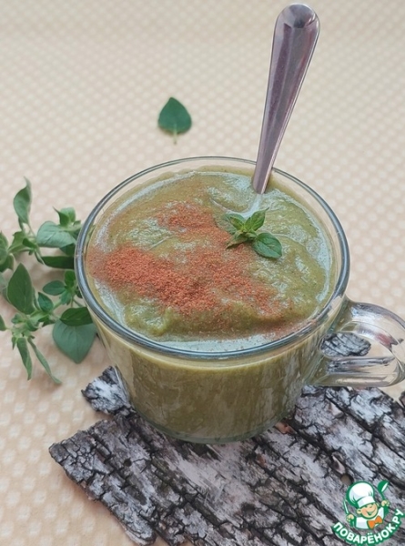 Смузи с брокколи, сушеными яблоками и мятой Смузи с брокколи, сушеными яблоками и мятой