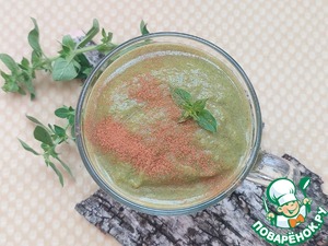 Смузи с брокколи, сушеными яблоками и мятой Смузи с брокколи, сушеными яблоками и мятой