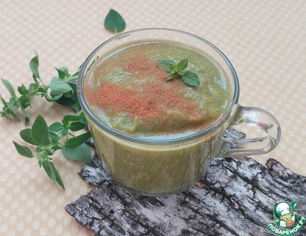 Смузи с брокколи, сушеными яблоками и мятой Смузи с брокколи, сушеными яблоками и мятой