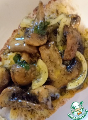 Сочные шампиньоны, маринованные с ароматными овощами Сочные шампиньоны, маринованные с ароматными овощами