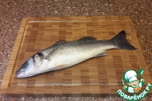 Сочный сибас, запеченный с овощами