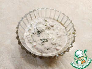 Сосиски-спиральки с базиликовым соусом